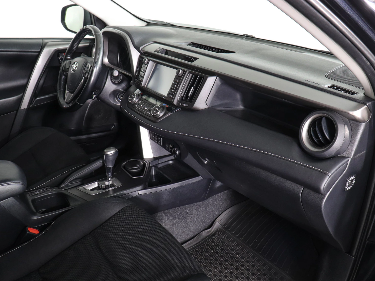 Toyota RAV4, 2016