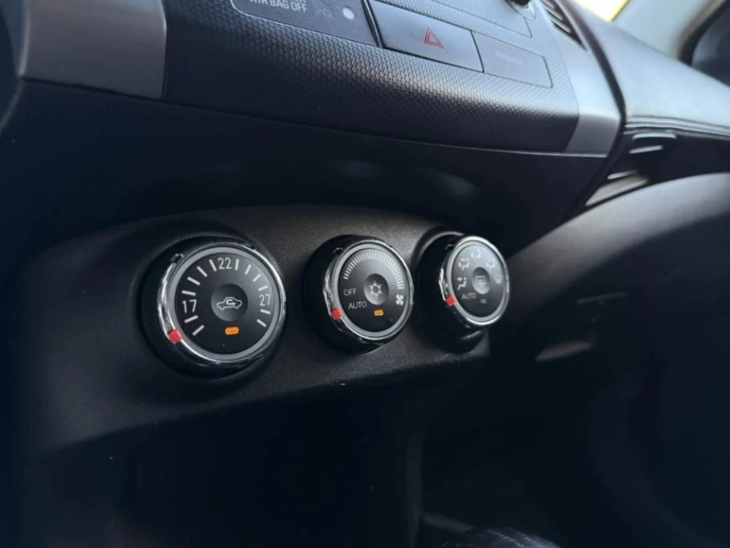 Mitsubishi OUTLANDER, 2011