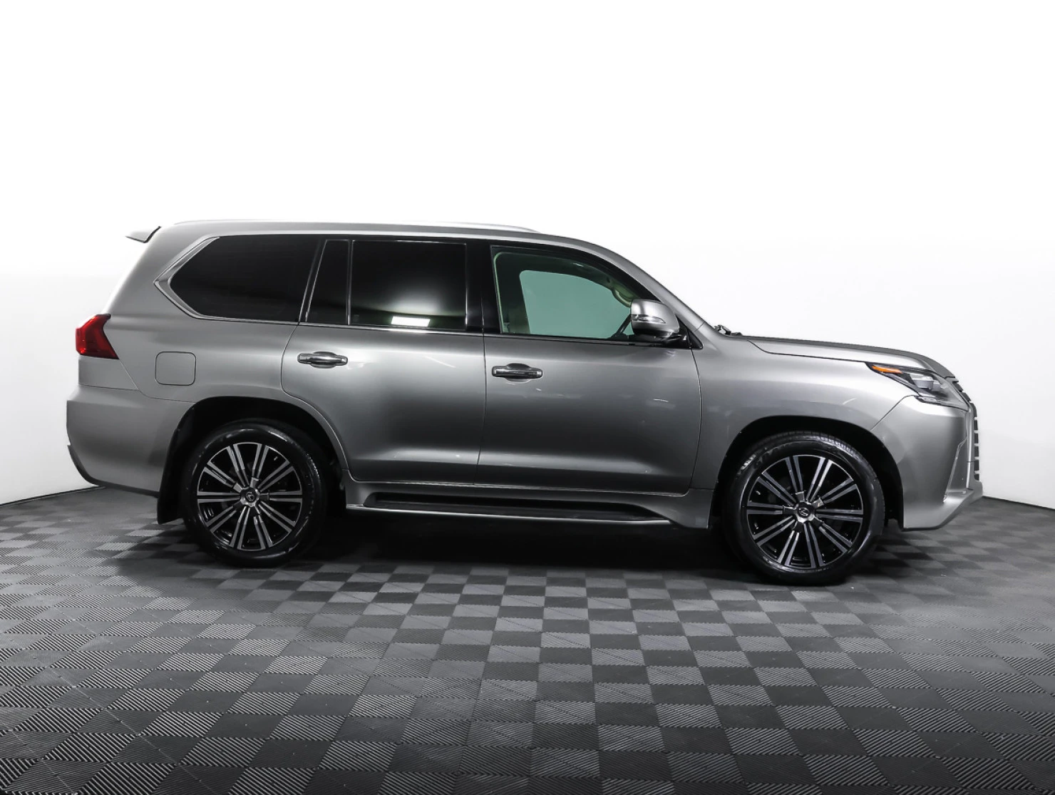 Lexus LX, 2019
