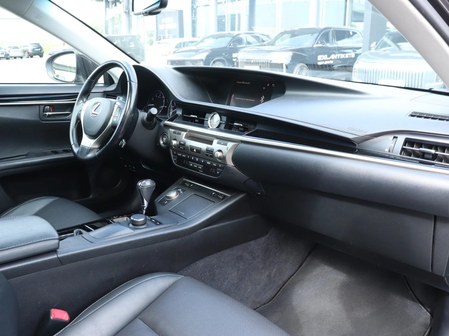 Lexus ES, 2015