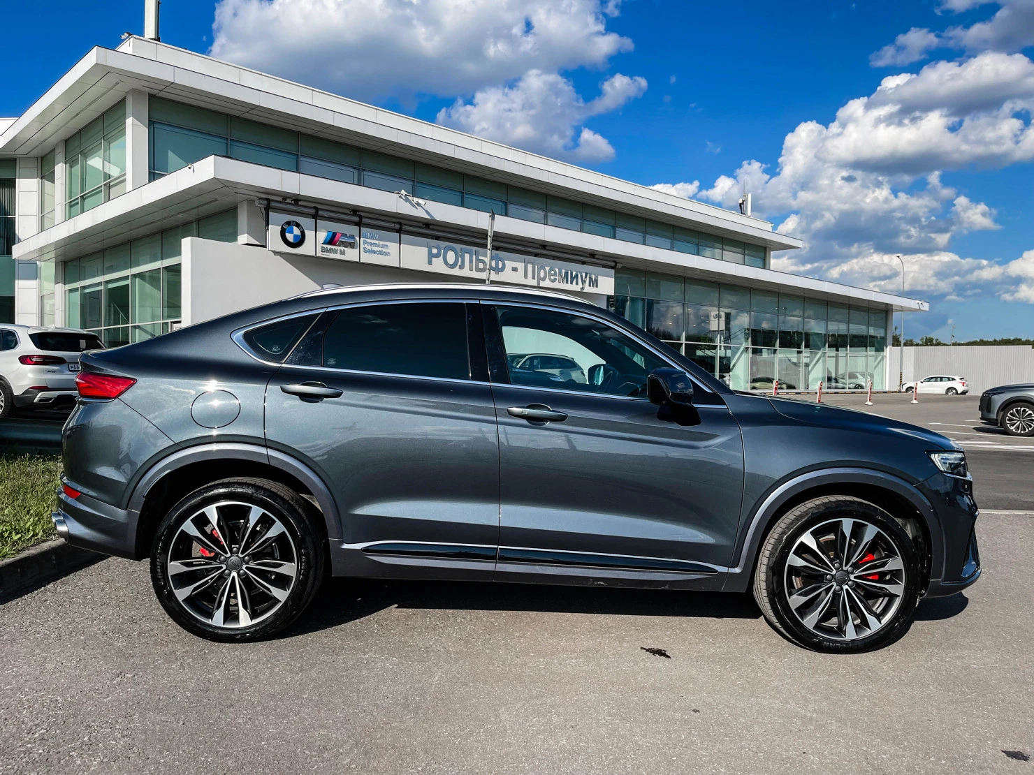 Geely Tugella, 2022
