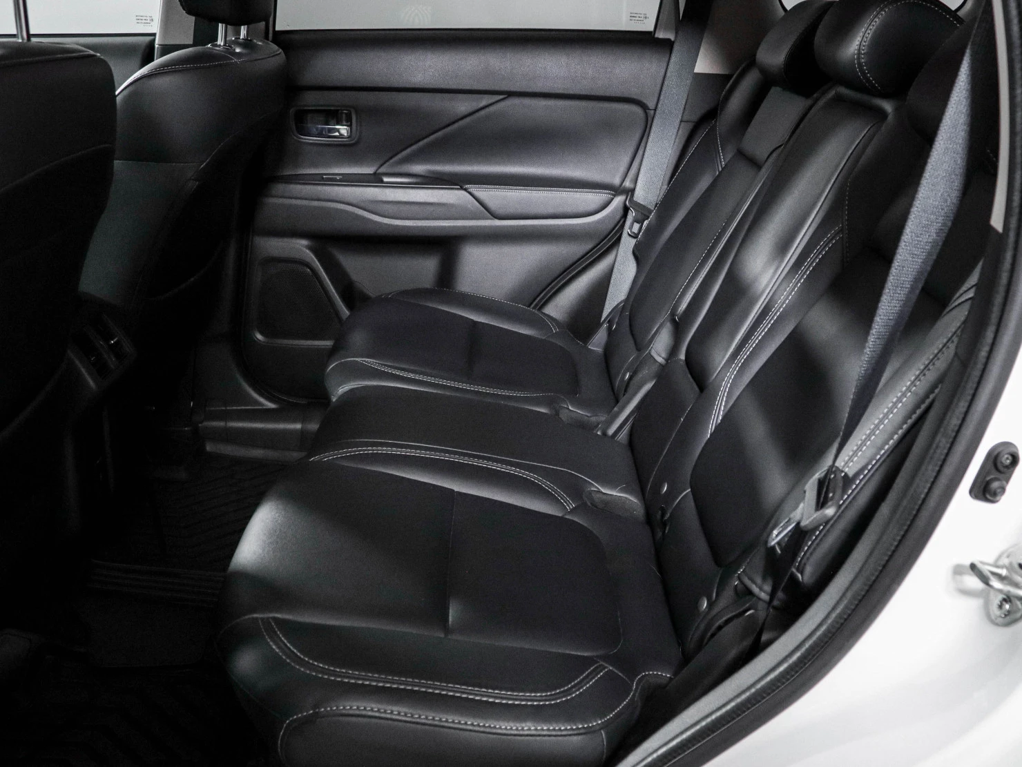 Mitsubishi OUTLANDER, 2020
