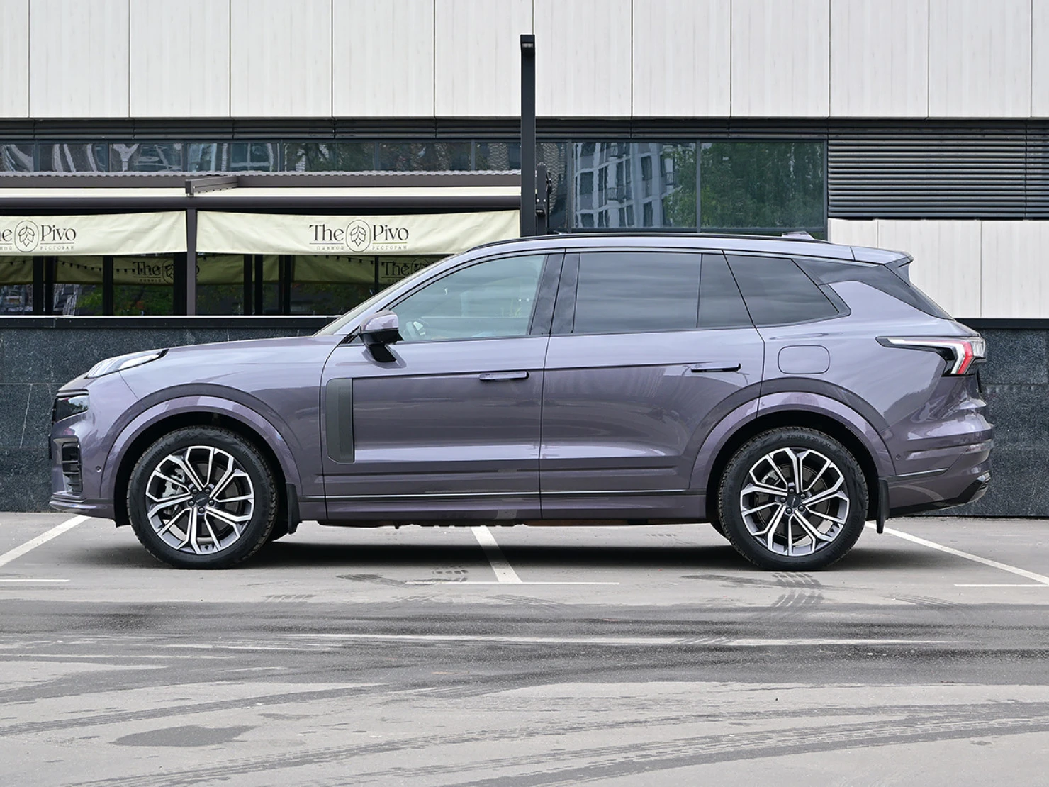 Lynk & Co 09, 2023
