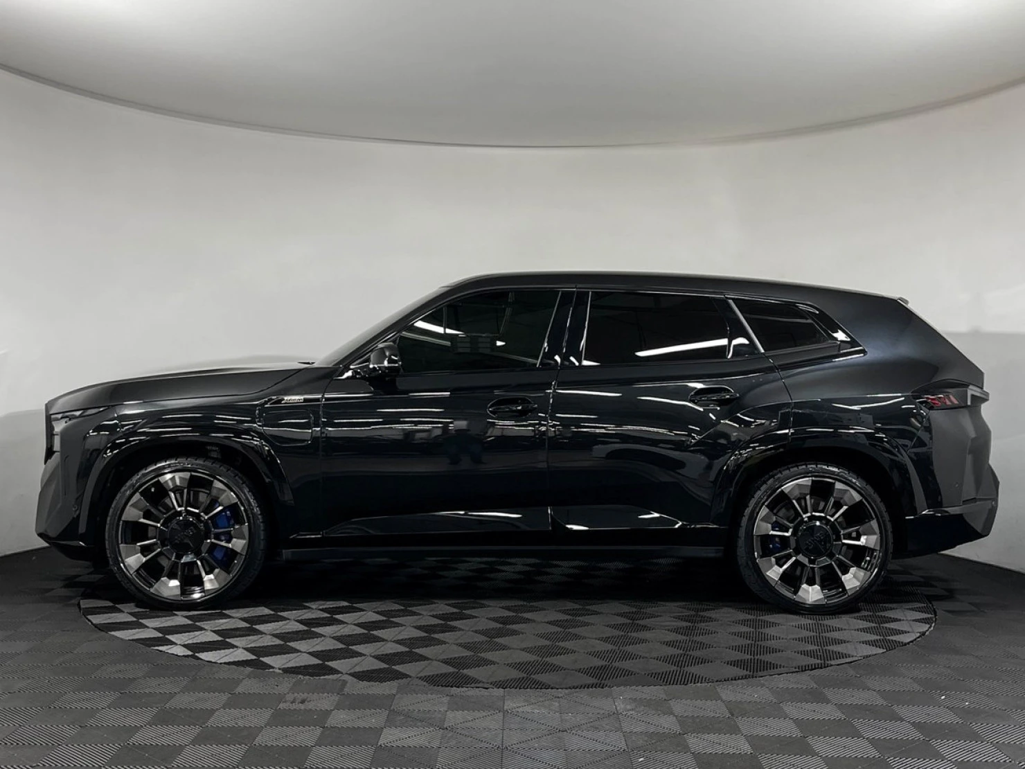 BMW XM, 2023
