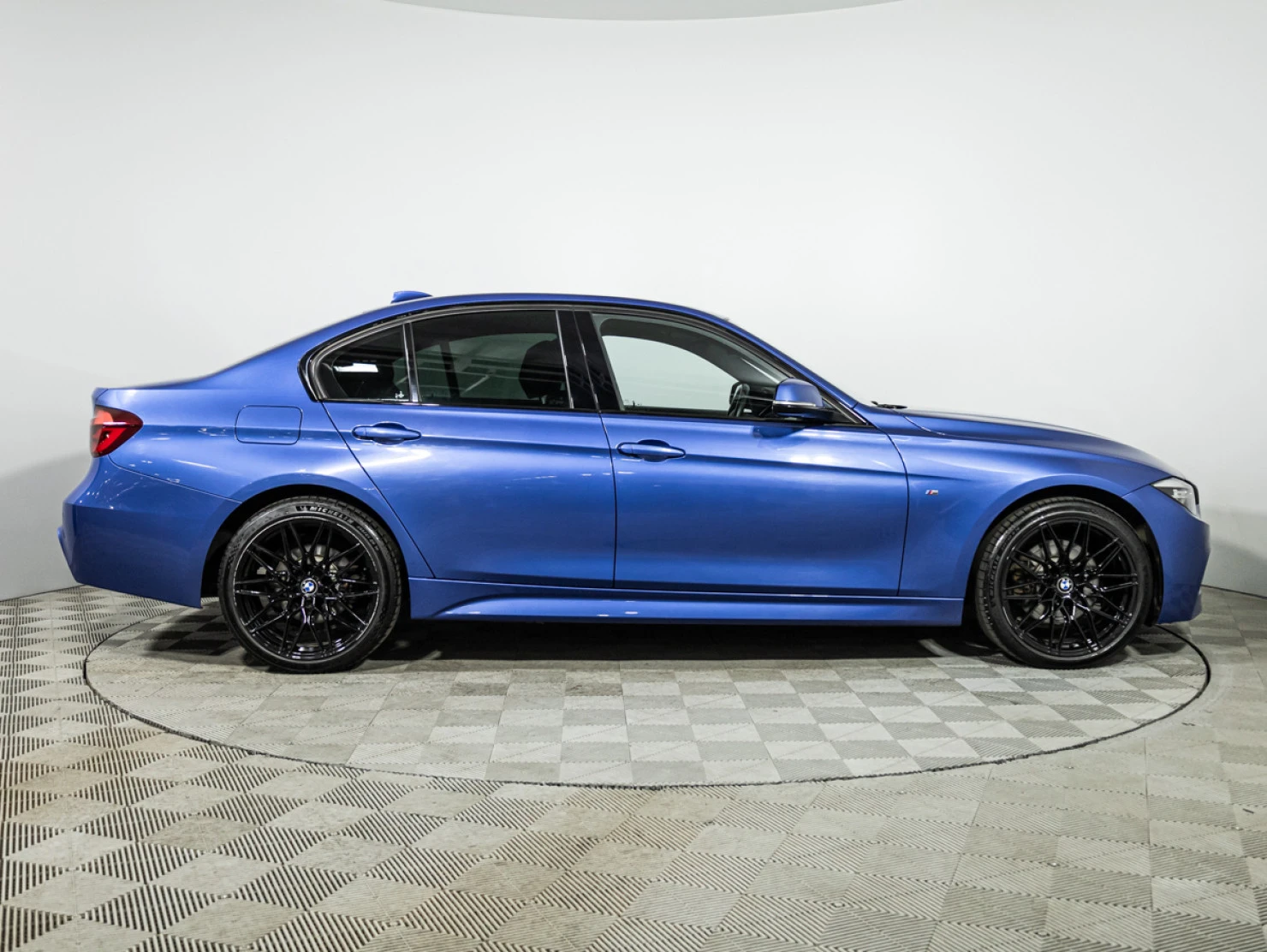 BMW 3 серии, 2018