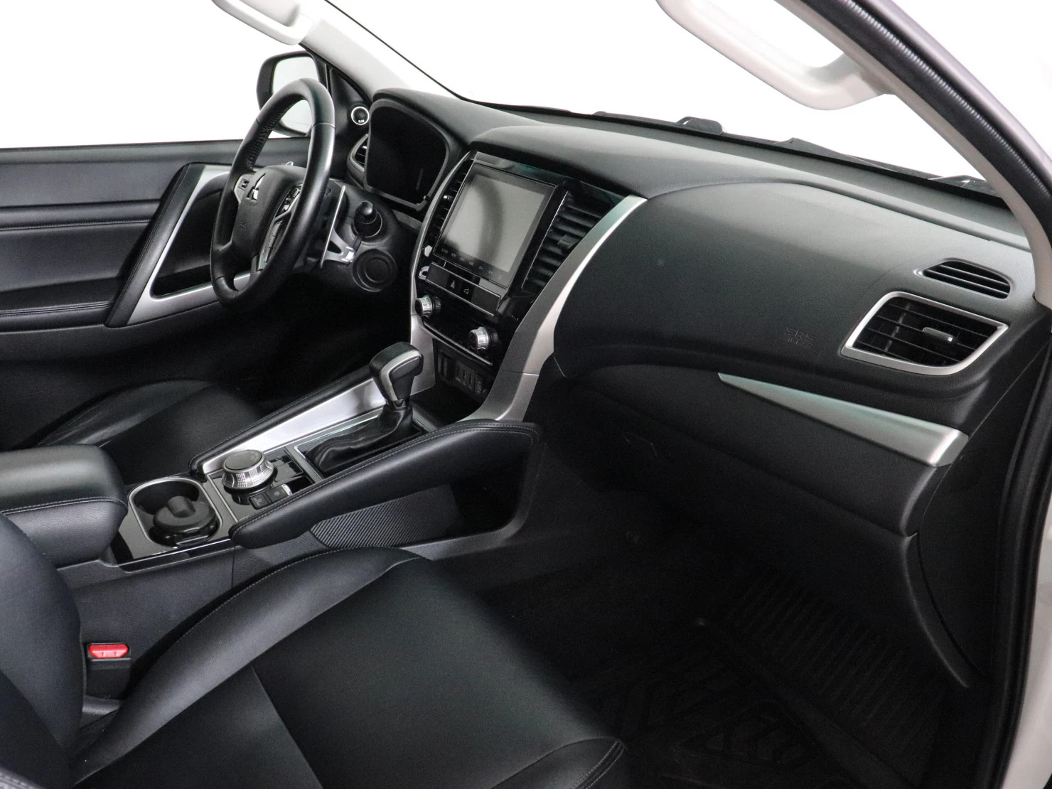 Mitsubishi Montero Sport, 2022