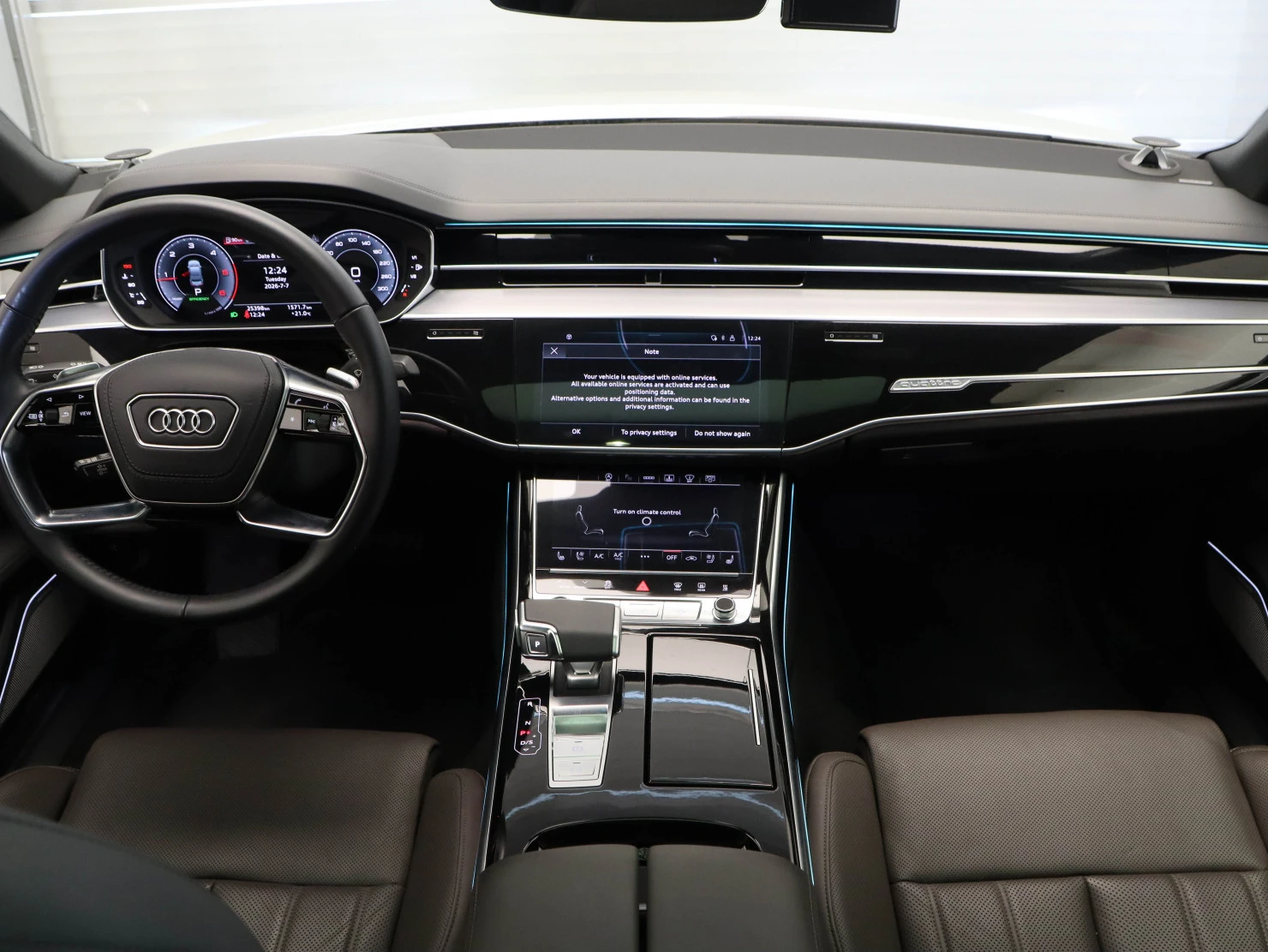 Audi A8, 2021