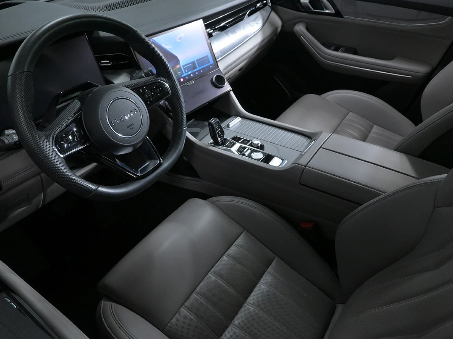 Lynk & Co 09, 2023