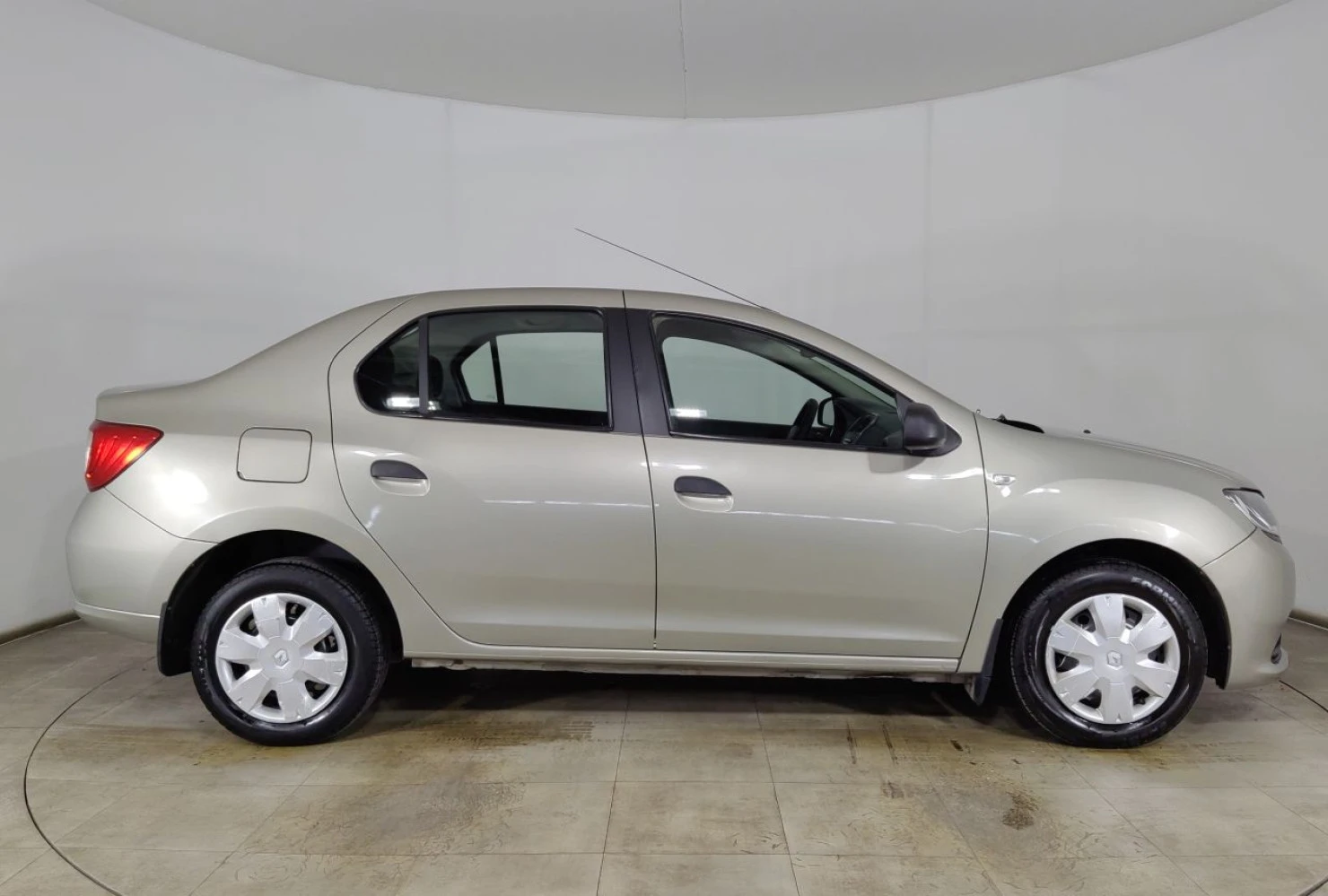 Renault Logan, 2014