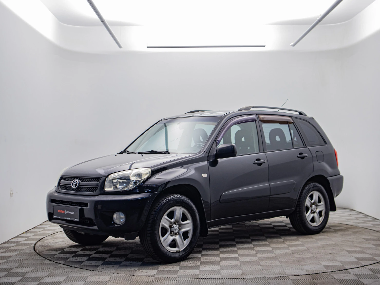 Toyota RAV4, 2005