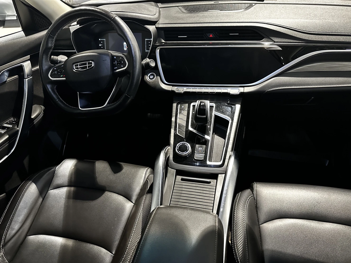 Geely Atlas Pro, 2022