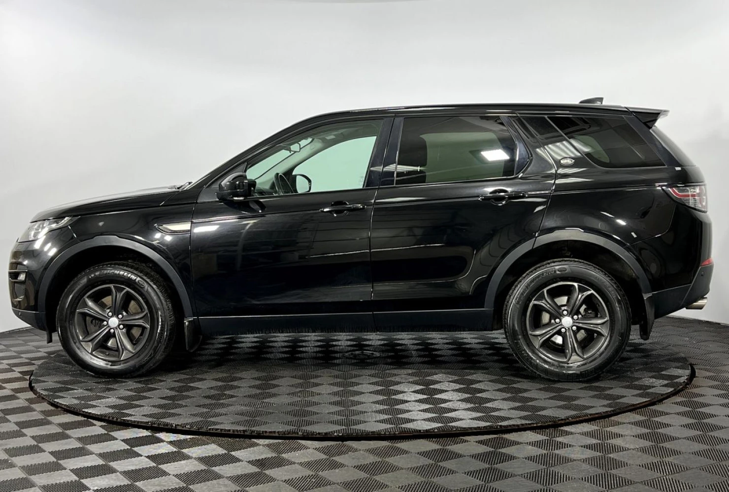 Land Rover Discovery Sport, 2017