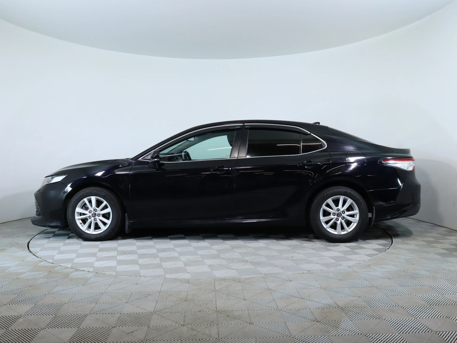 Toyota Camry, 2019
