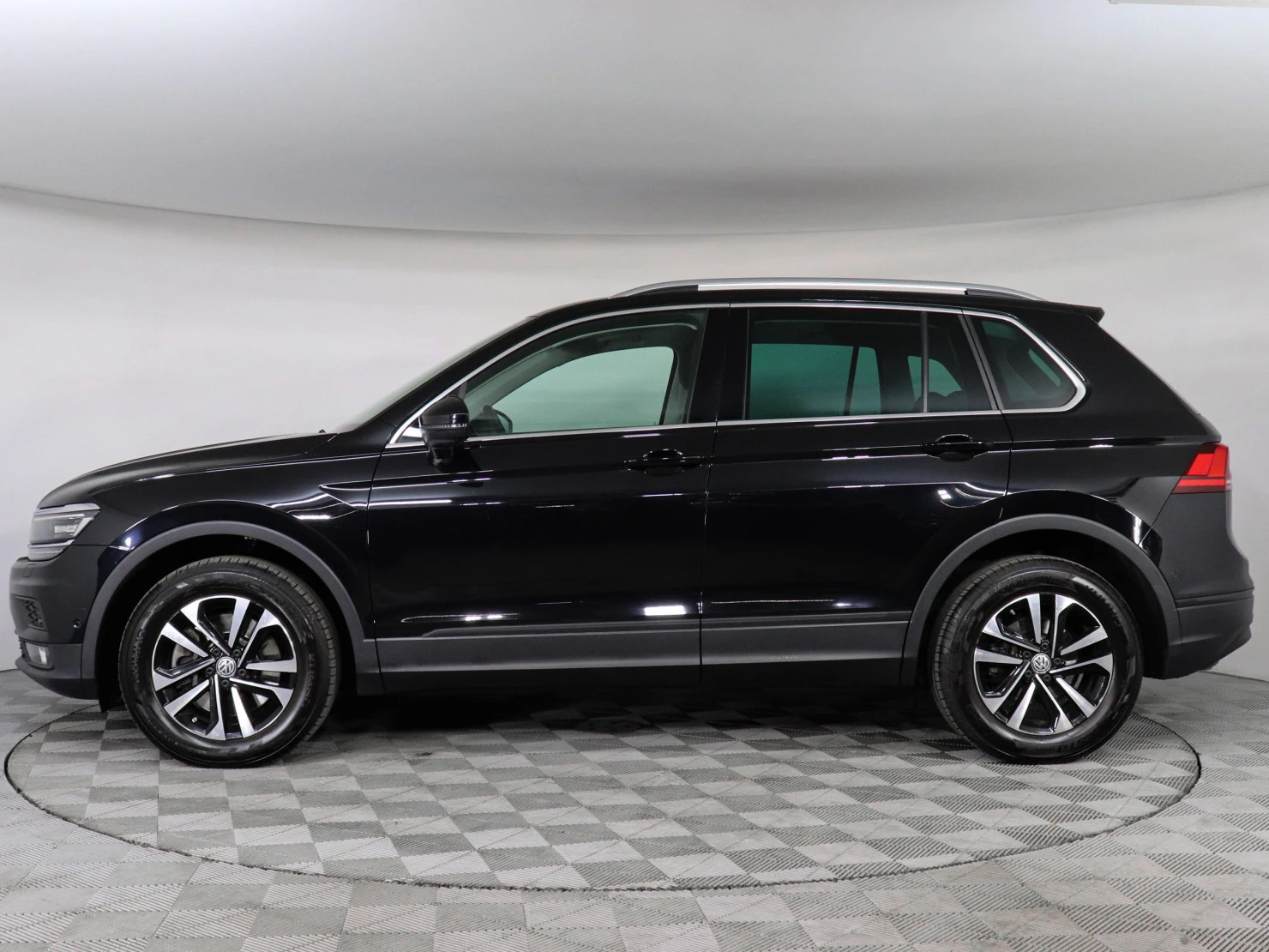 Volkswagen Tiguan, 2019