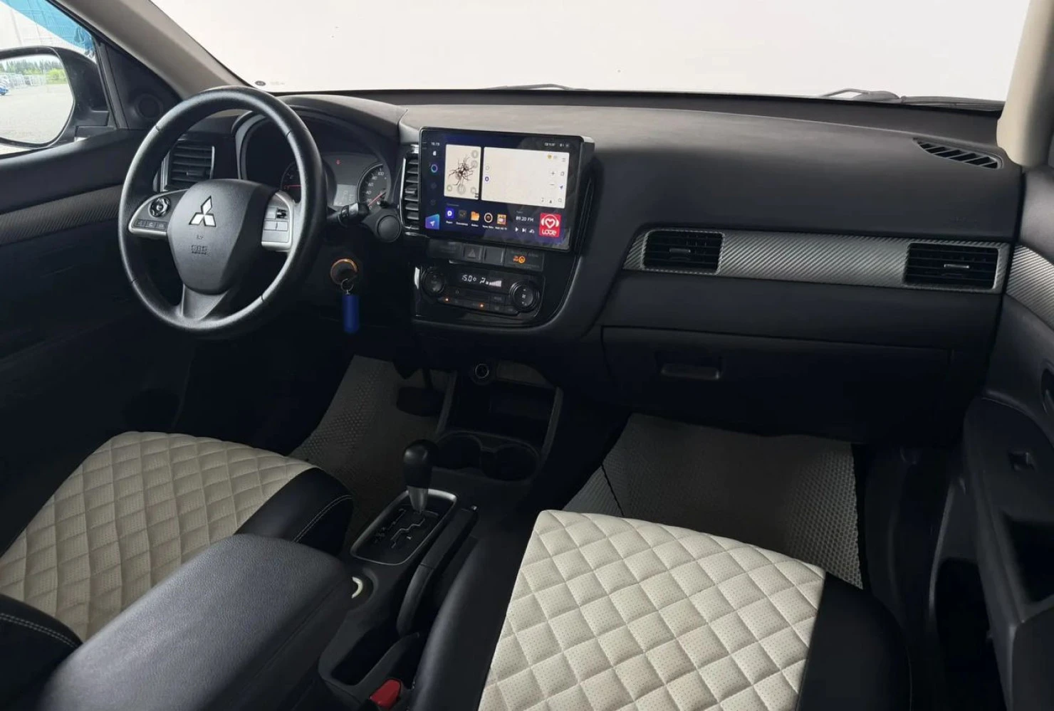 Mitsubishi OUTLANDER, 2013