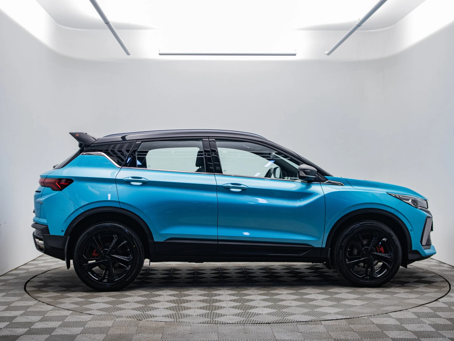 Geely Coolray, 2024