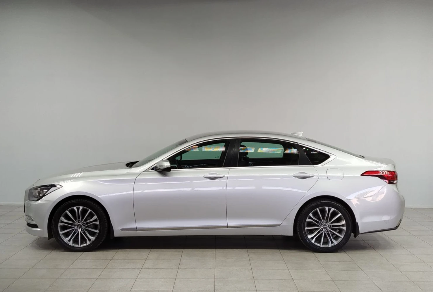Hyundai Genesis, 2015