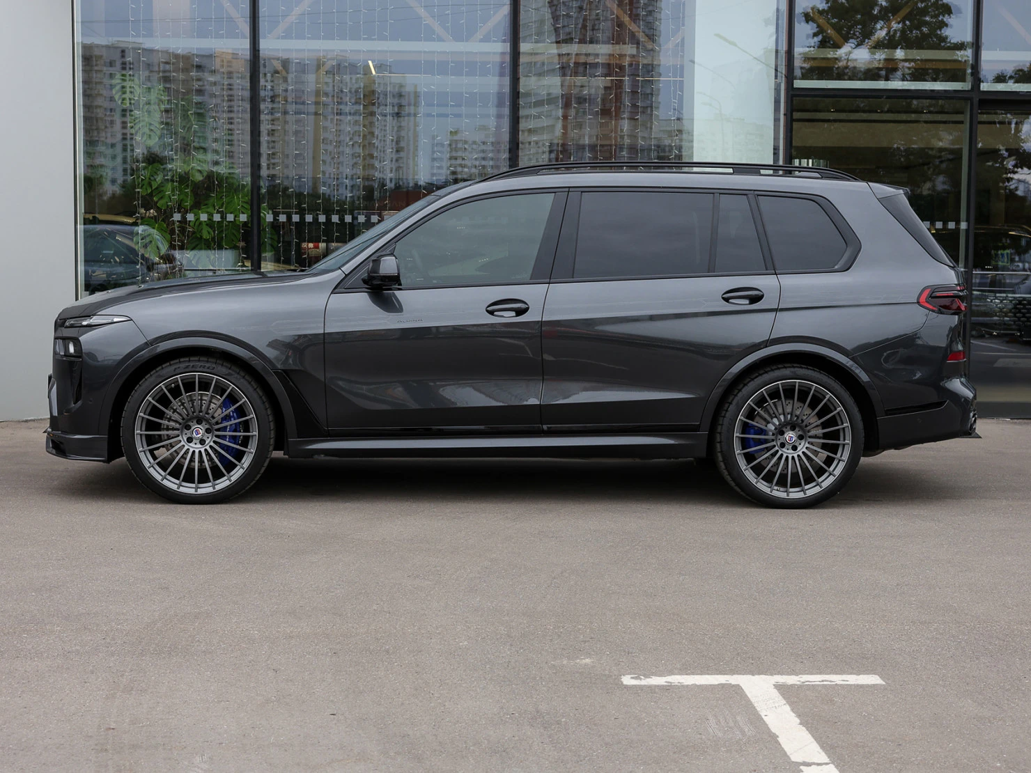 Alpina XB7, 2025