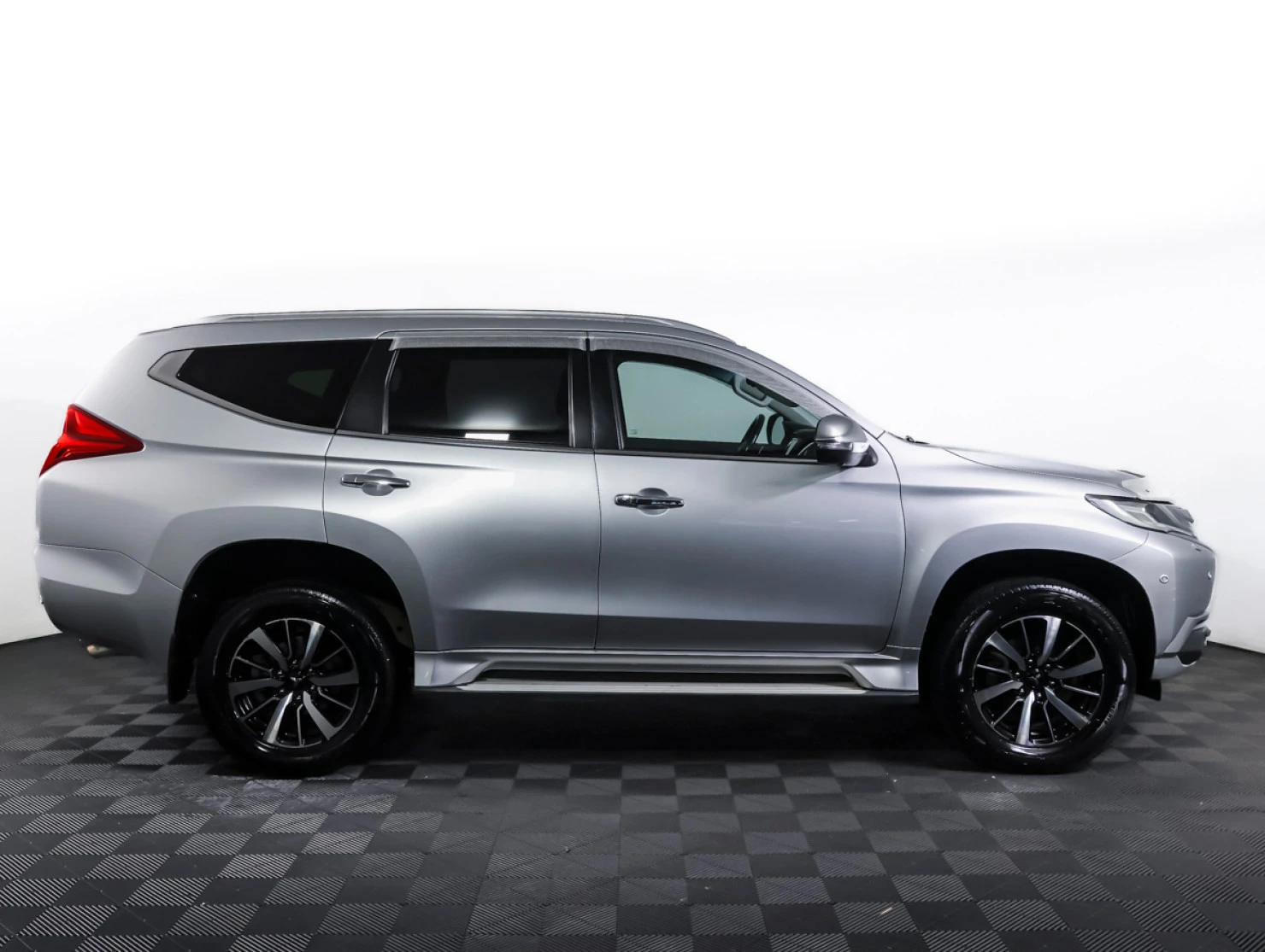 Mitsubishi PAJERO SPORT, 2017