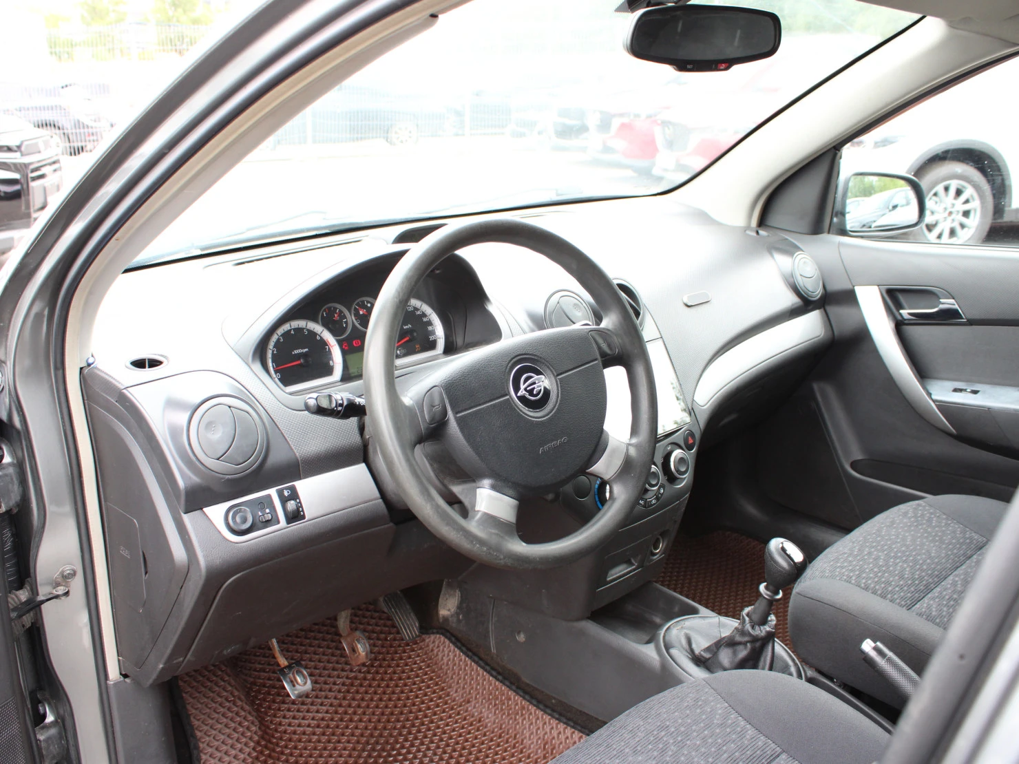 Ravon Nexia R3, 2016