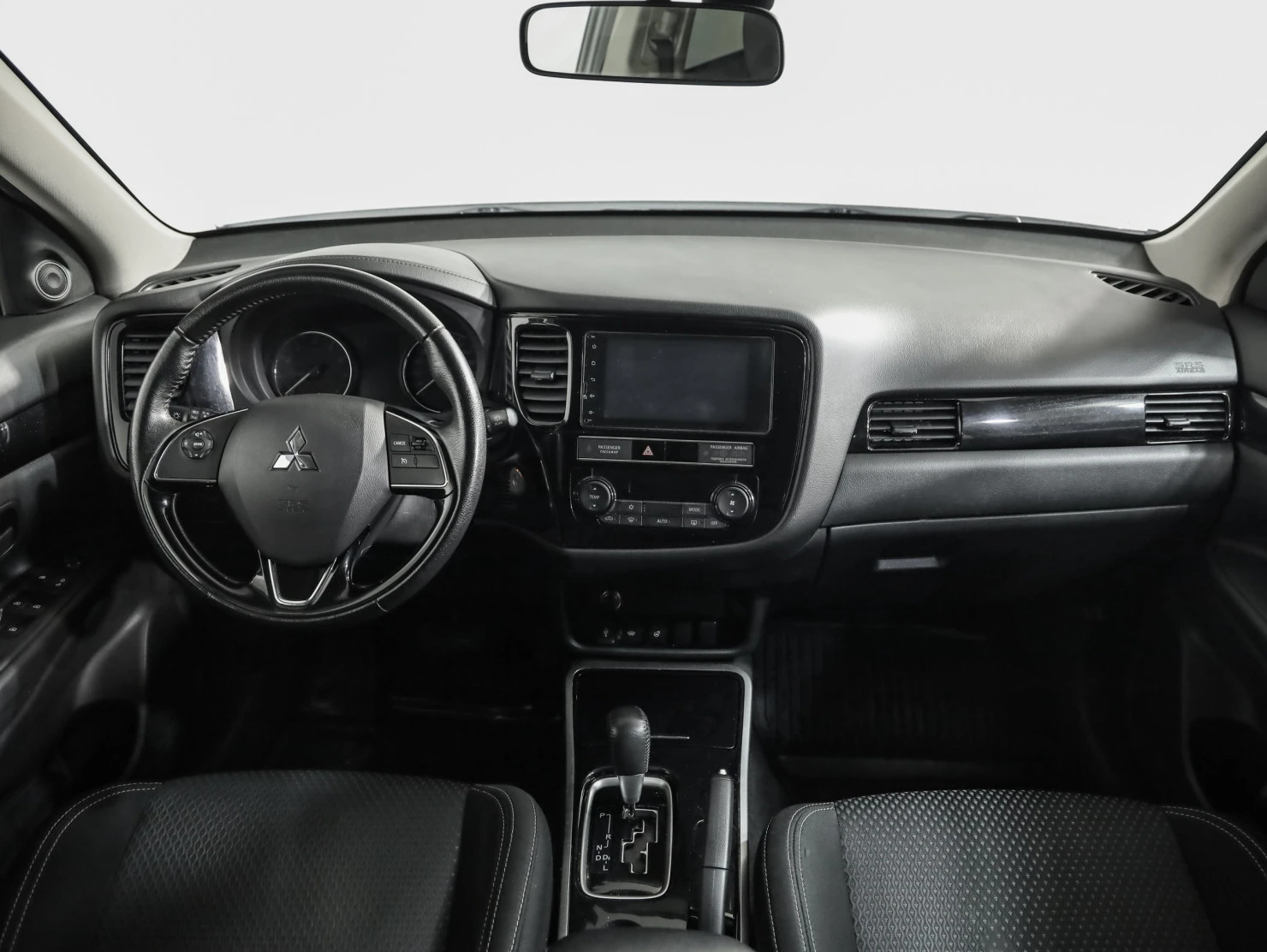 Mitsubishi OUTLANDER, 2019