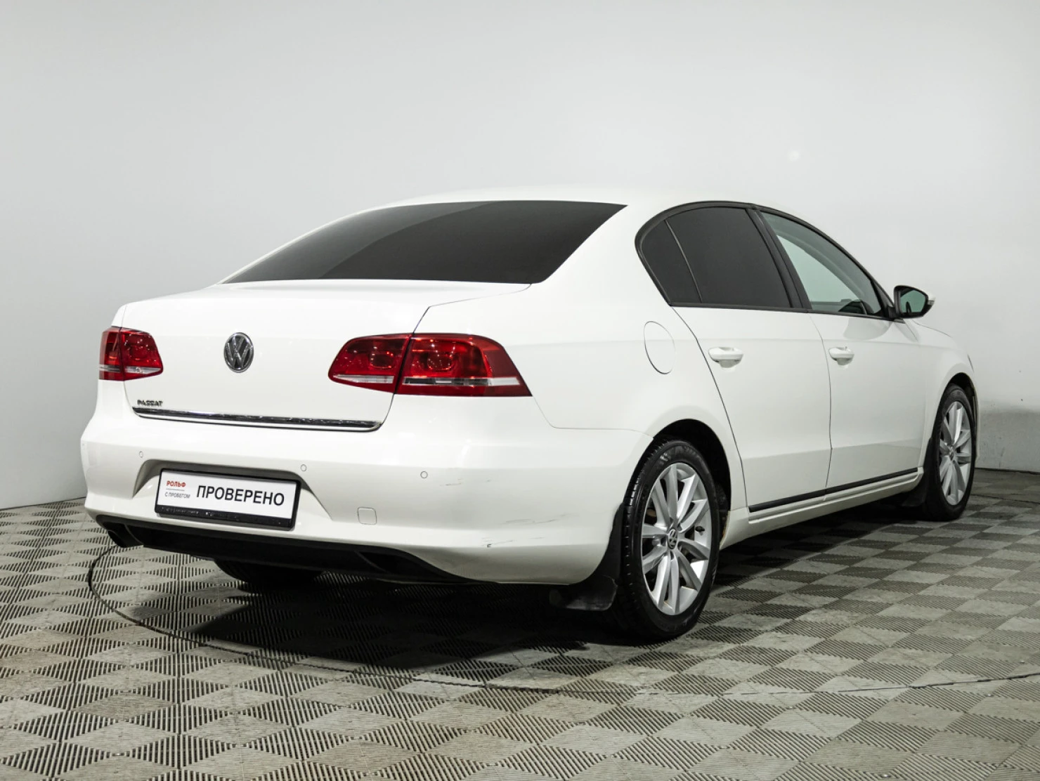 Volkswagen Passat, 2011