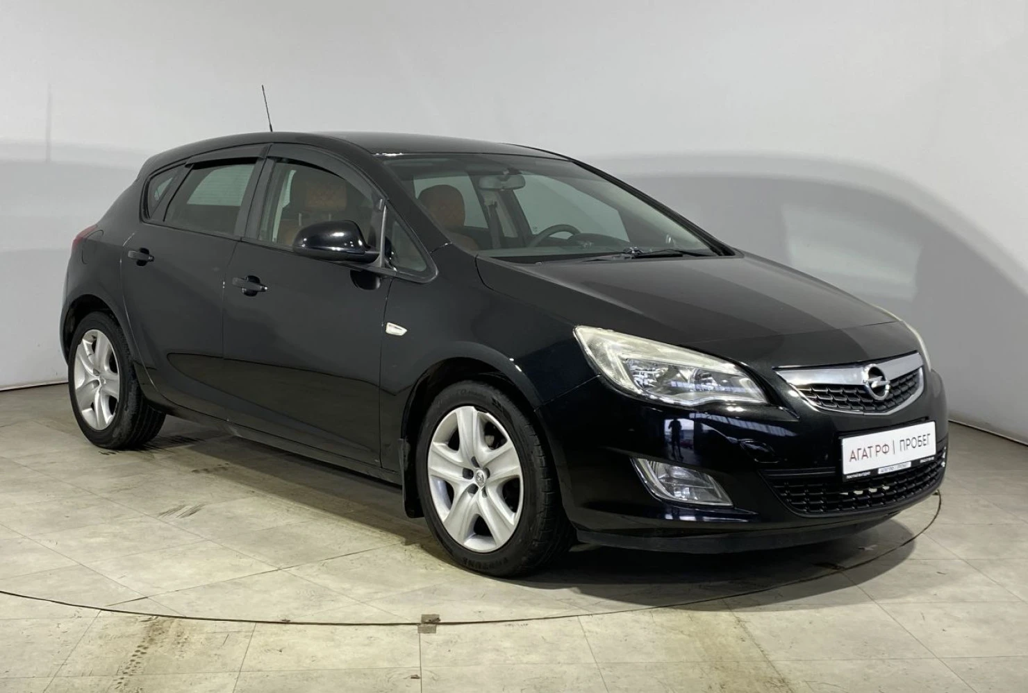 Opel Astra, 2011