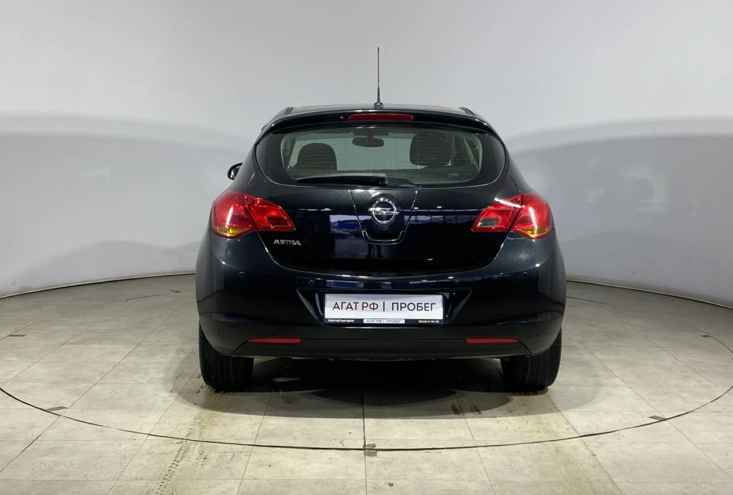 Opel Astra, 2011