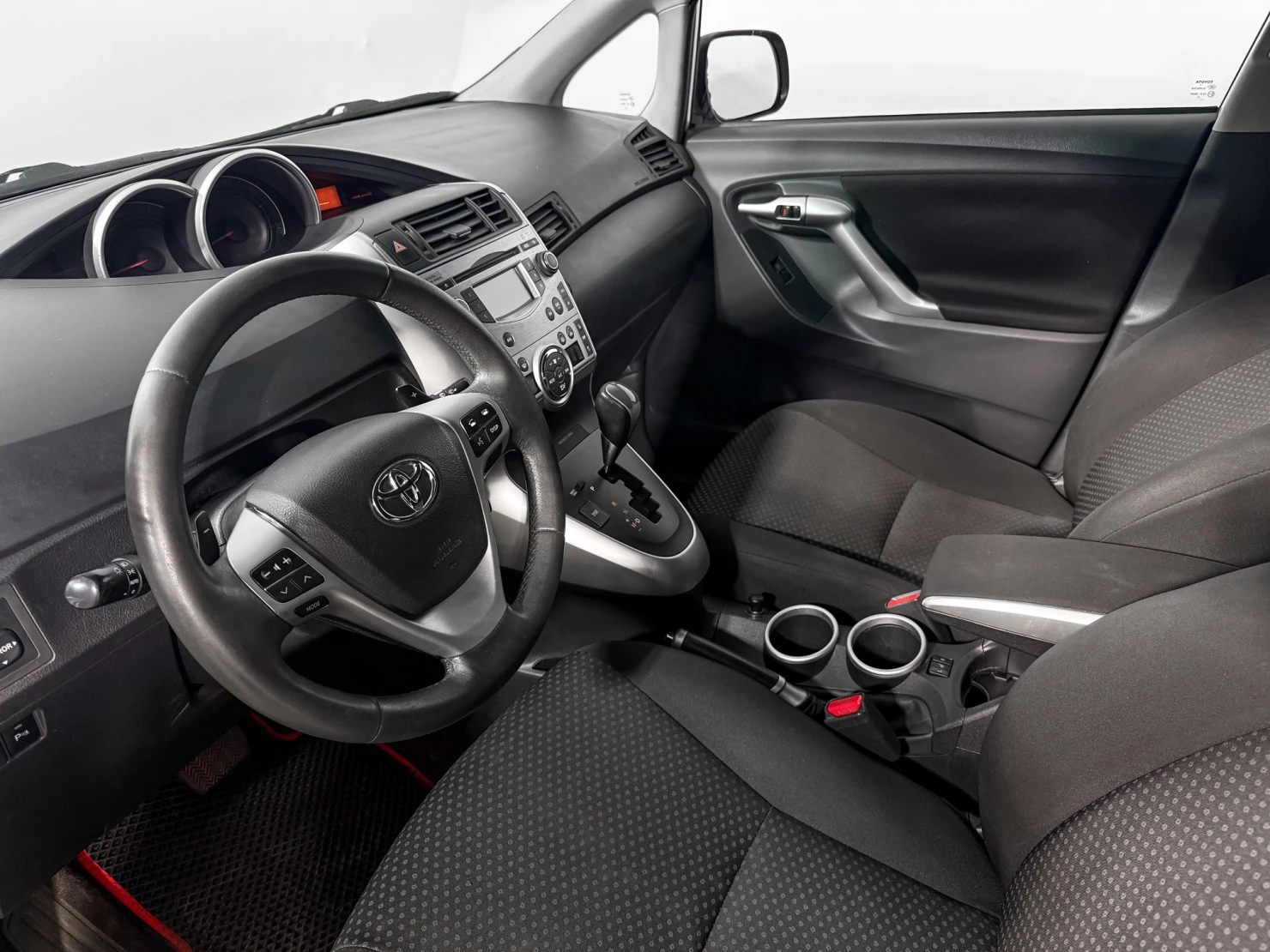 Toyota Verso, 2010
