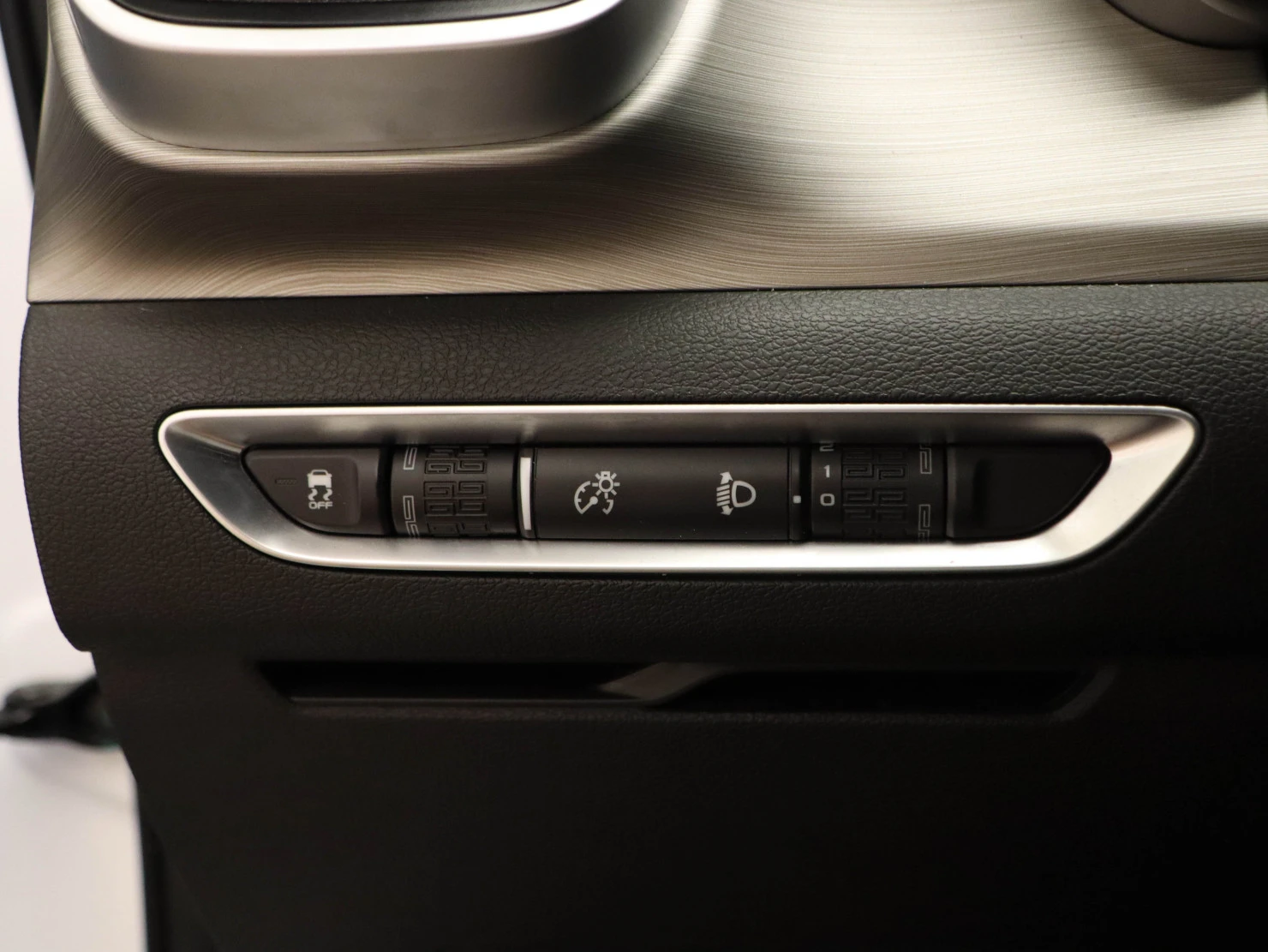 Geely Coolray, 2024