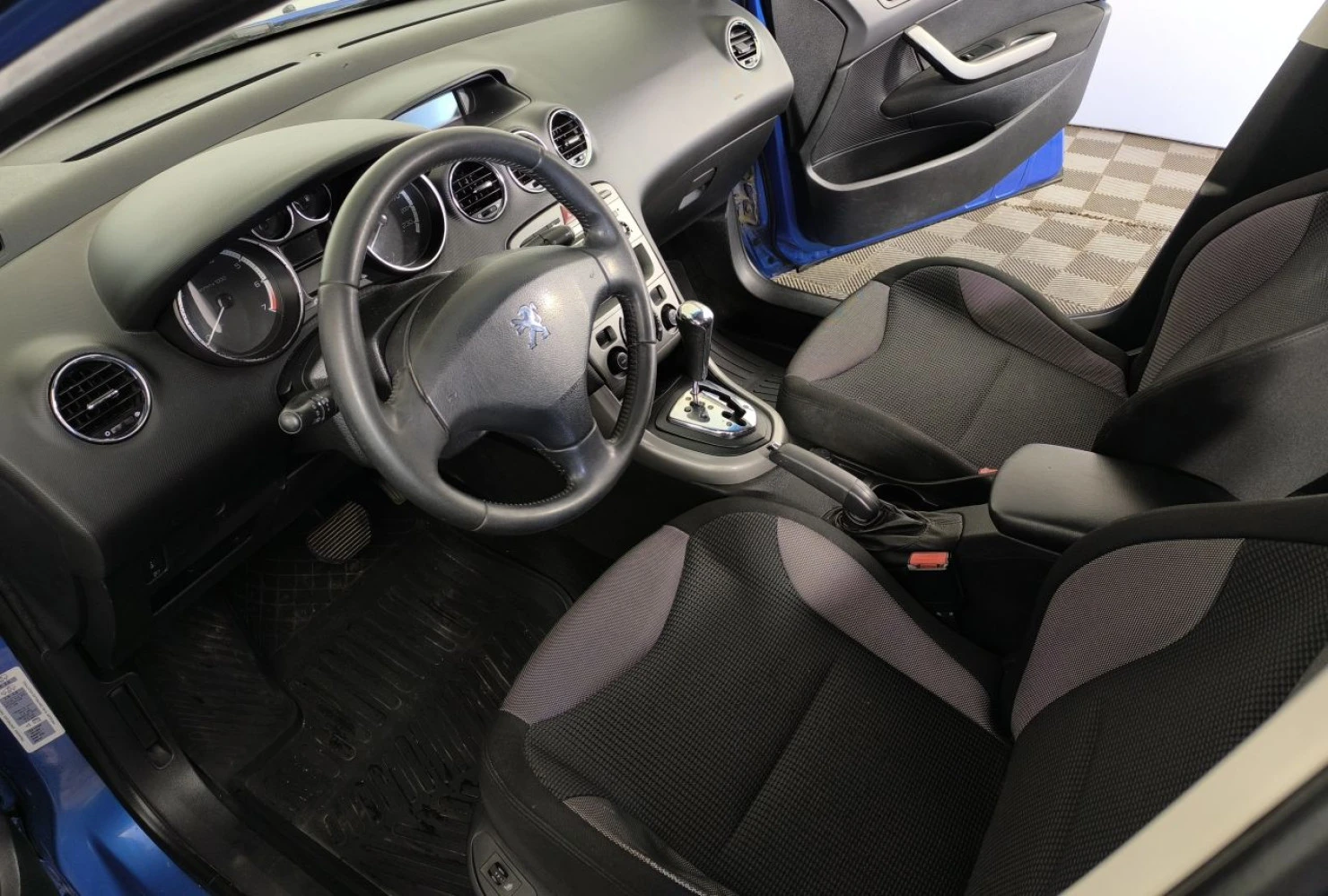 Peugeot 308, 2010