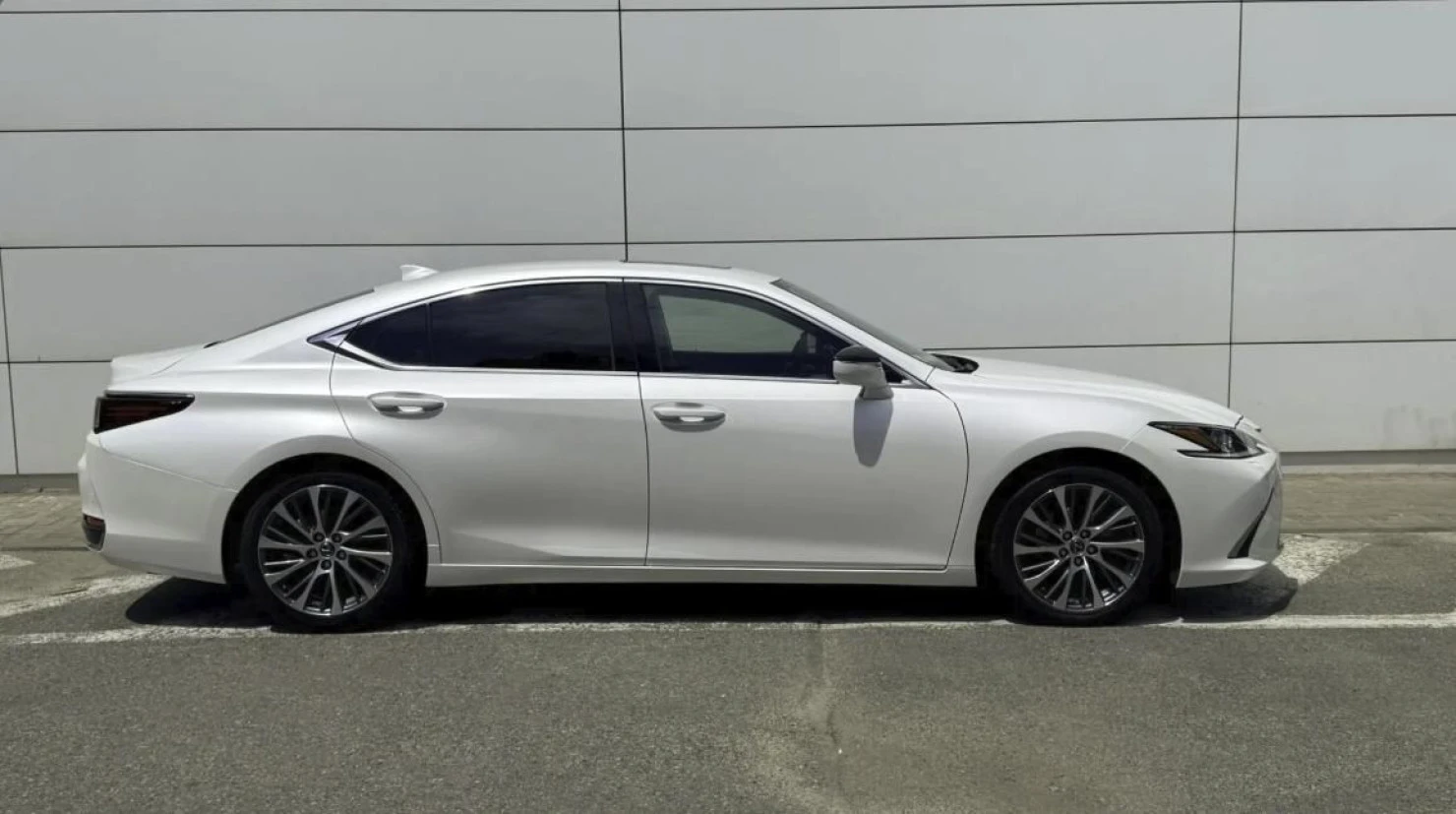 Lexus ES, 2020